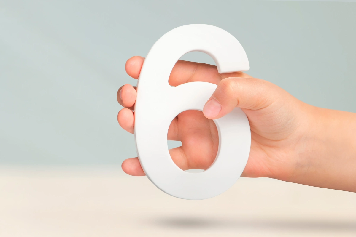 Цифра 6 тоже сулит долголетие и процветание, но нужно перескочить одну критическую отметку. Фото © Shutterstock / FOTODOM / SERSOLL