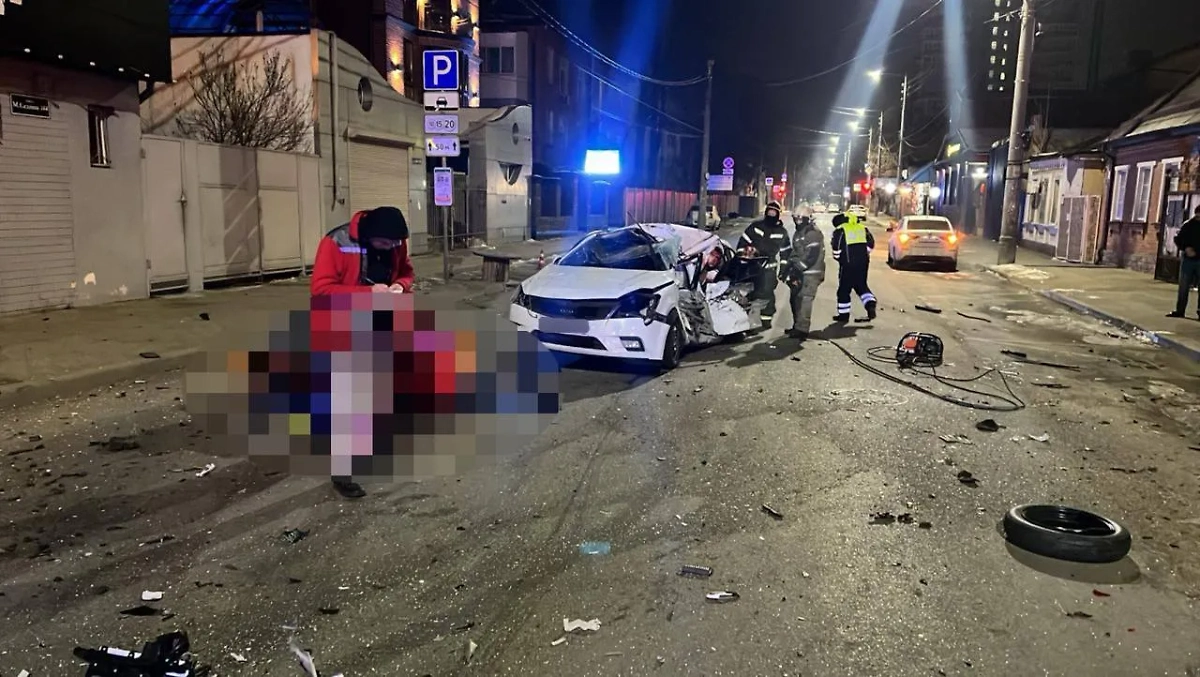 Место ДТП в Краснодаре. Обложка © Telegram / 23 МВД