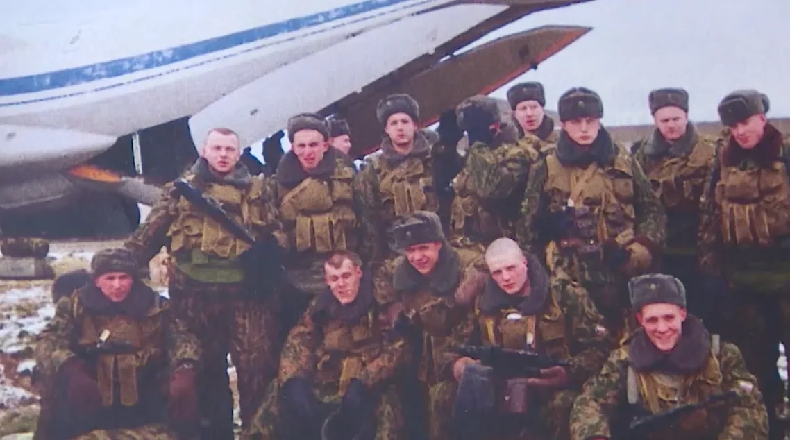 Бойцы 6-1 роты псковских десантников. Обложка © Телеканал «Санкт-Петербург»