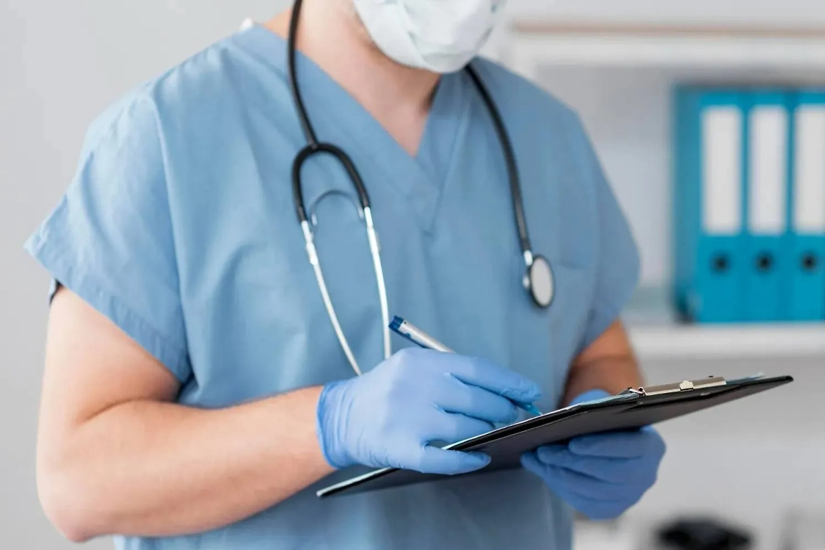 Врач. Обложка © freepik