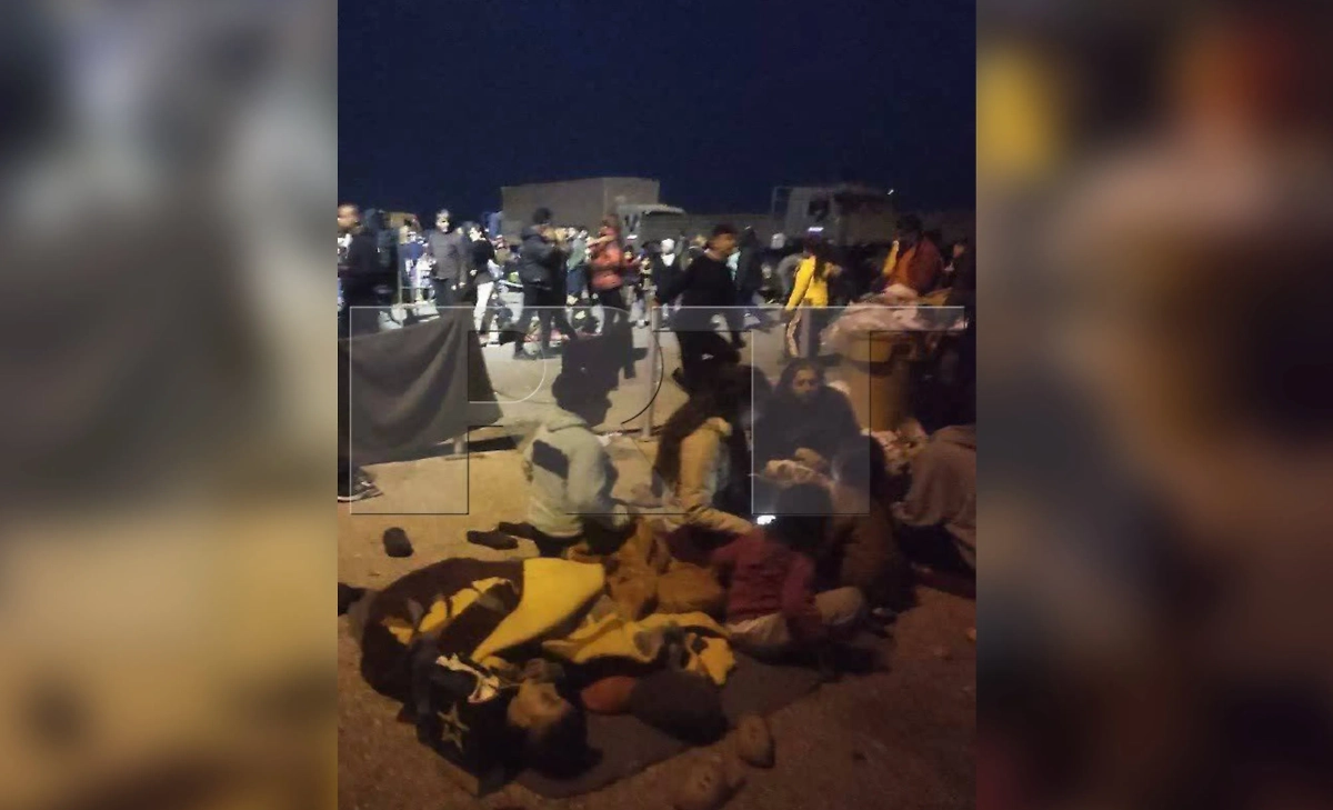 Мирные сирийцы укрылись на российской базе Хмеймим. Фото © Telegram / RT на русском