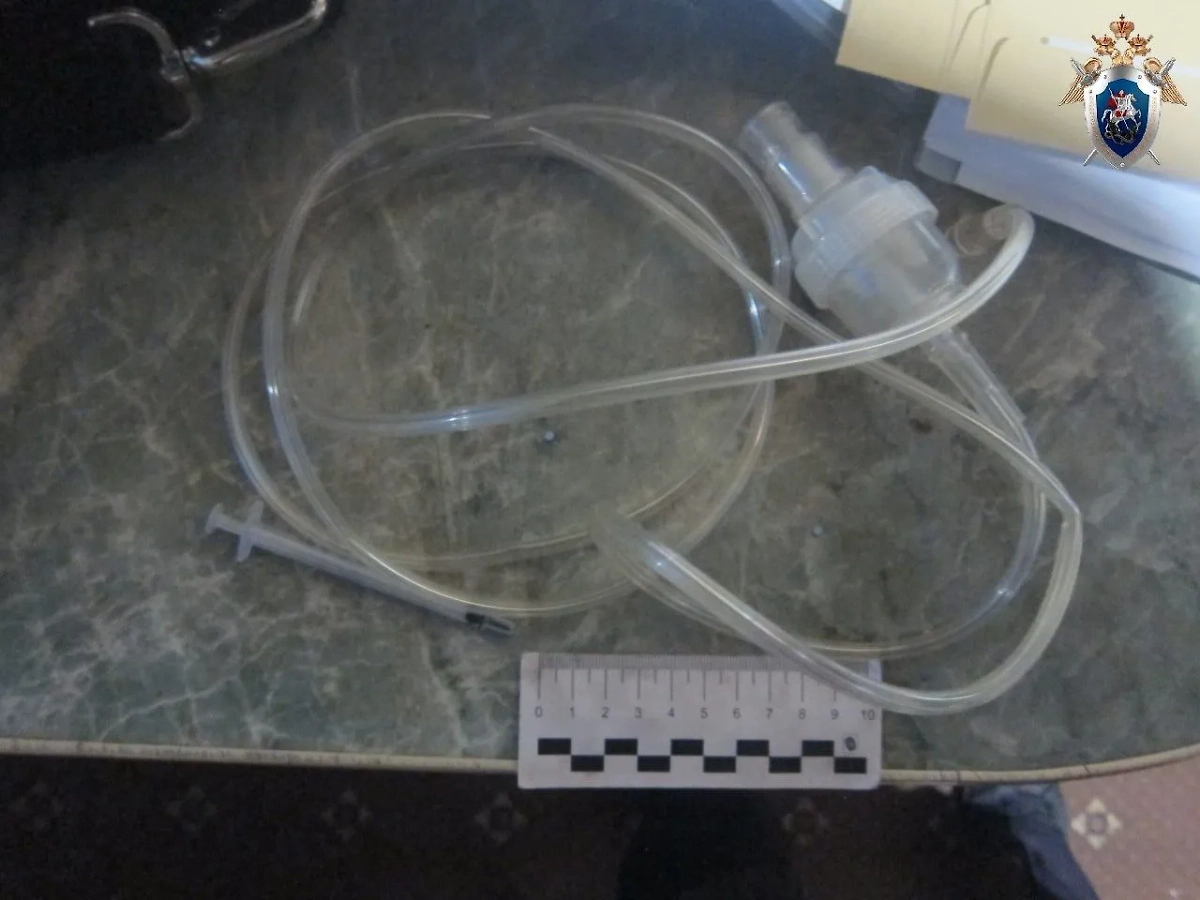 Предметы, используемые в преступлении. Фото © Telegram / Челябинский следком