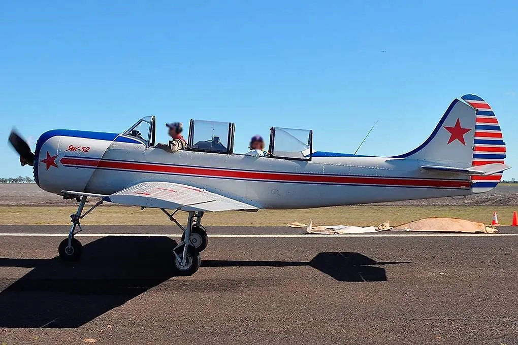 Самолёт Як-52. Обложка © Wikipedia / Robert Frola