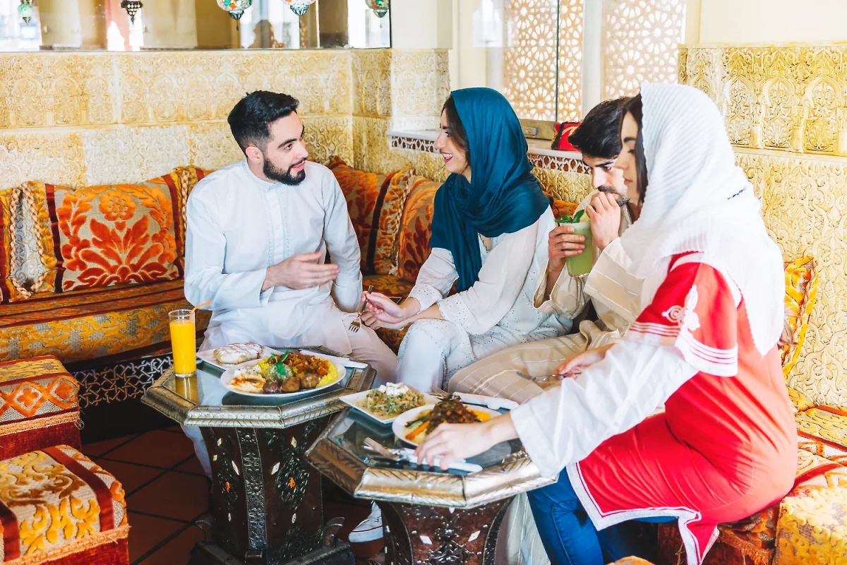 Праздник разговления встречают мусульмане по всему миру. Фото © Freepik