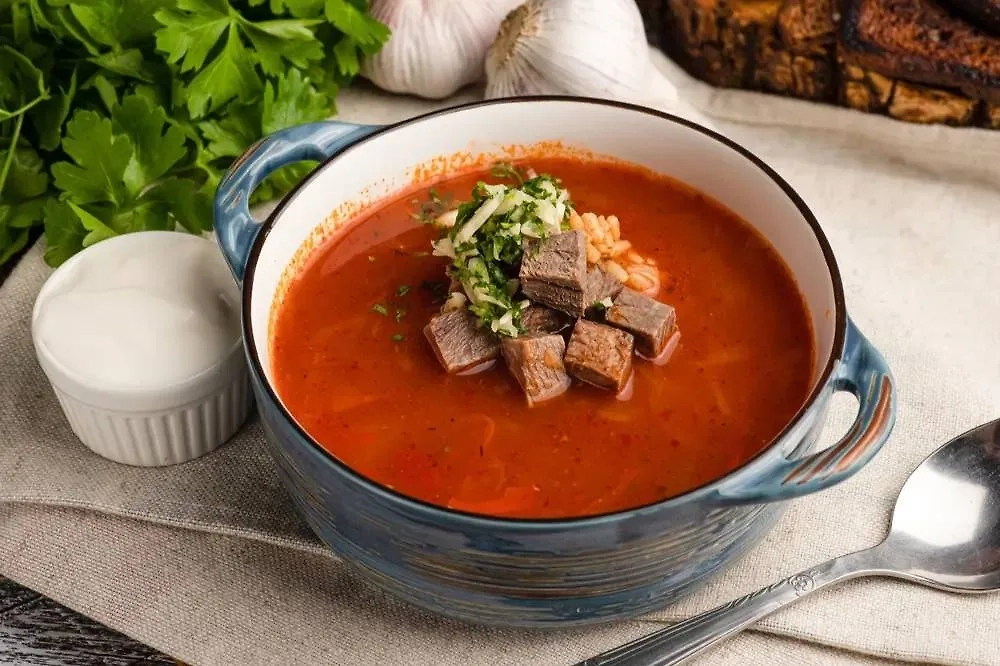 Как приготовить наваристый суп харчо по рецепту из СССР. Фото © Shutterstock / FOTODOM / Roman Gagoev