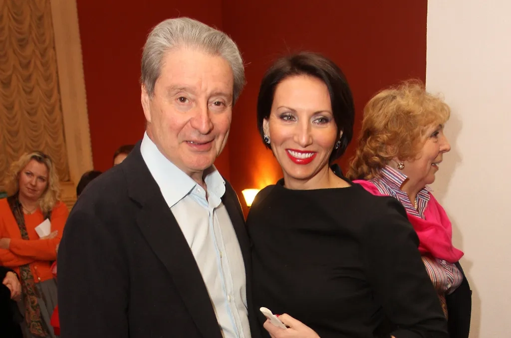 Вениамин Смехов и его дочь Алика. Обложка © ТАСС / Вадим Тараканов