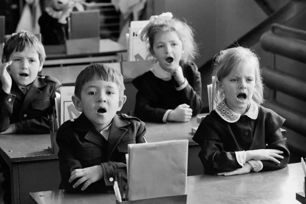 Это сейчас можно красить волосы, делать татуировки и пирсинг. В советские времена люди такого ещё не понимали. Фото © ТАСС / Владимир Матвиевский