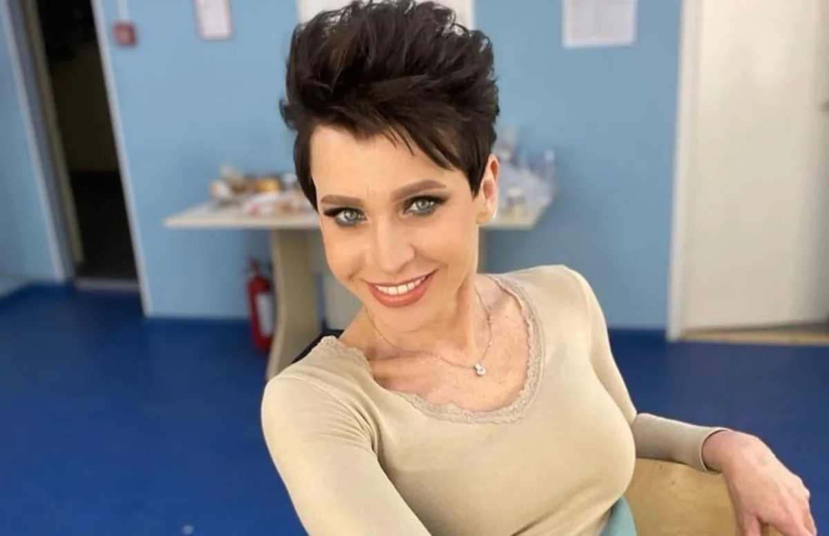 Алиса Мон. Обложка © Instagram (признан экстремистской организацией и запрещён на территории Российской Федерации) / alisamon_vsartist