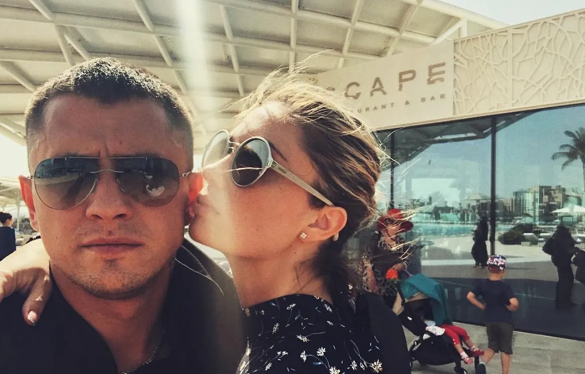 Павел Прилучный и Агата Муцениеце. Обложка © Instagram (признан экстремистской организацией и запрещён на территории Российской Федерации) / Agata M