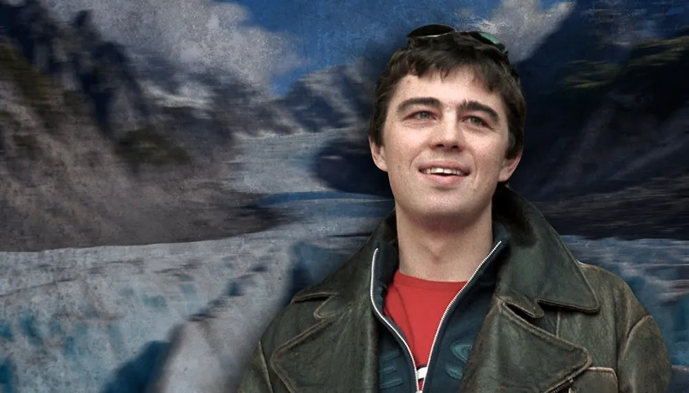 Исследователь пульсирующих ледников рассказал о причинах трагедии в Кармадонском ущелье. Коллаж © Life.ru Фото © ТАСС / Олег Дьяченко © «Шедеврум»