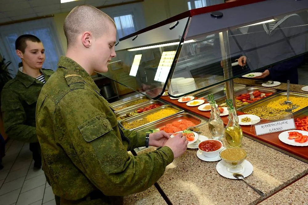 Кулинарный шпионаж: зачем ЦРУ интересовалось советским армейским борщом. Фото © ТАСС / Федосеев