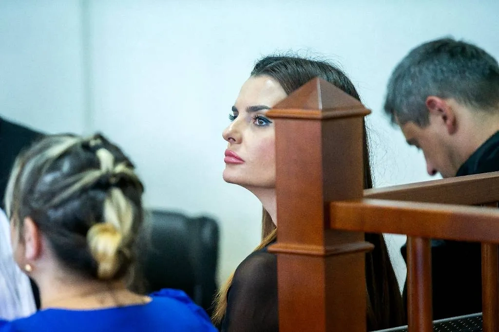 Обложка © EPA / DUMITRU DORU