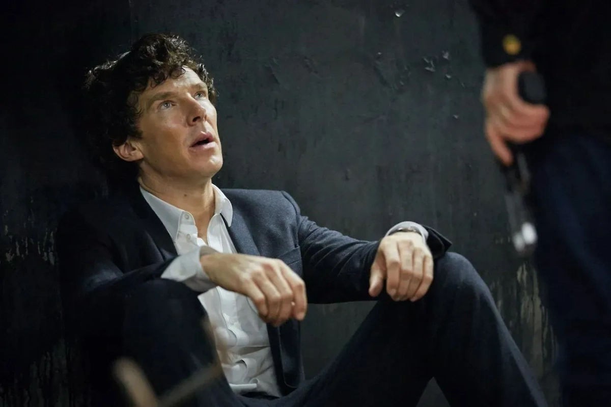 «Шерлок» — британская классика жанра. Фото © «Шерлок», режиссёры Пол Макгиган, Джереми Лавринг и др., сценаристы Марк Гэтисс, Стивен Моффат и др. / Kinopoisk 