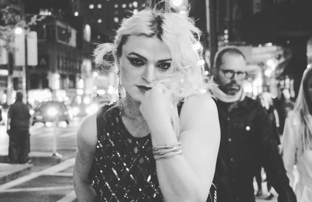 Певец Оскар. Фото © Instagram (признан экстремистской организацией и запрещён на территории Российской Федерации) / scarlettlaqueenpage