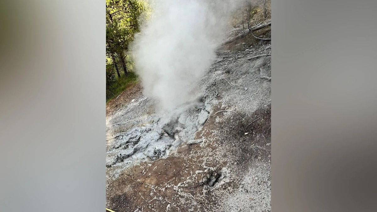 Новое гидротермальное жерло в Йеллоустонском национальном парке, возникшее в августе 2024 года. Фото © usgs.gov