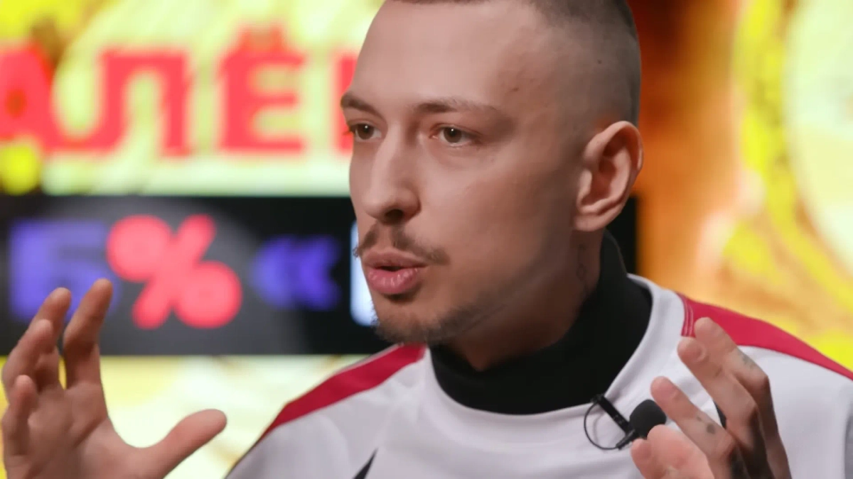 Кто такие вампиры и как им стал Артём Краснов из «Битвы экстрасенсов». Фото © Youtube / Алёна, блин!