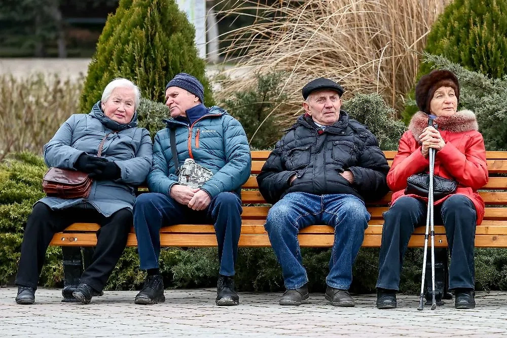 В конце апреля пенсионеры получат доплаты. Обложка © ТАСС / Сергей Мальгавко