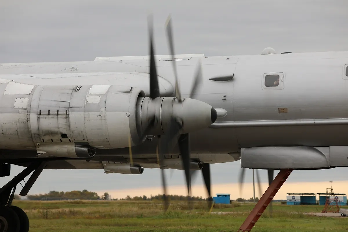 Ракетоносец Ту-95МС. Обложка © Минобороны РФ