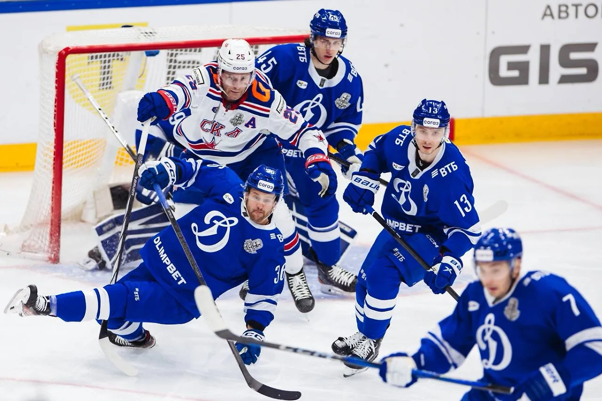 Момент из встречи «Динамо» Москва и СКА в плей-офф КХЛ. Обложка © Telegram / ХК Динамо Москва 