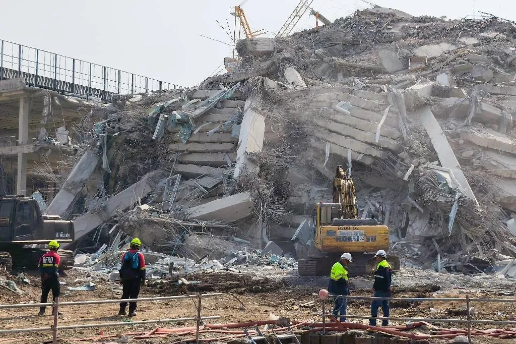 Последствия землетрясения в Бангкоке. Обложка © ТАСС / Павел Каравашкин