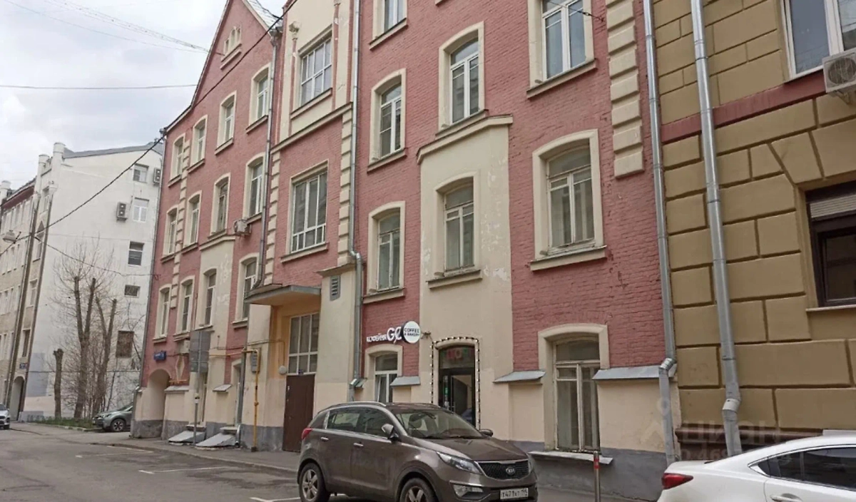 Особняк на Чистых прудах, где Ксения Собчак переводила квартиру в нежилое помещение. Фото © afy.ru