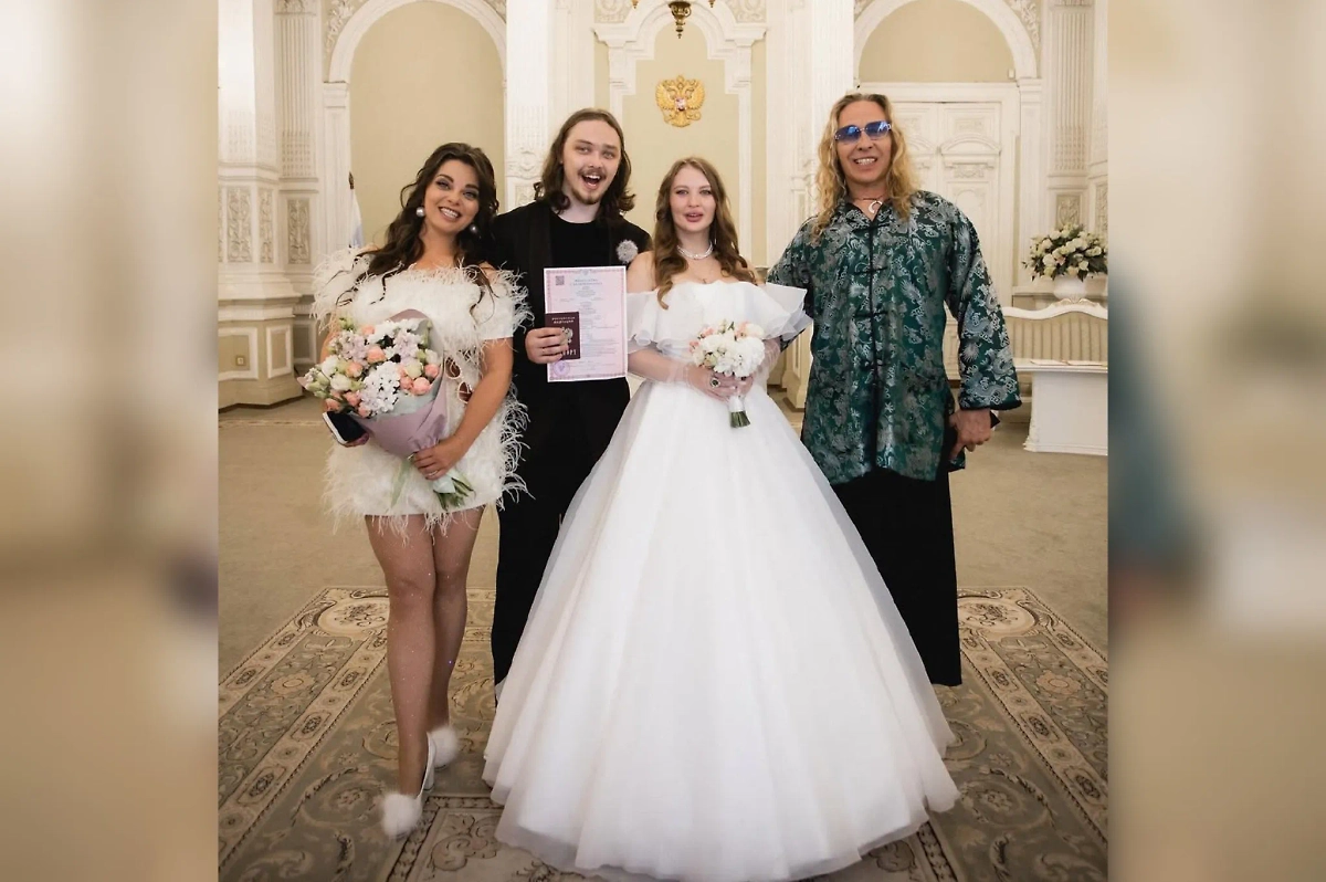 Наташа Королёва, Архип Глушко, его невеста Мелисса, Сергей Глушко. Обложка © Instagram (признан экстремистской организацией и запрещён на территории Российской Федерации) / melissa_foxs_