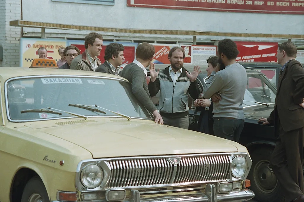 Таксистский жаргон СССР: как называли пассажиров и машины. Фото © ТАСС / Александр Шогин