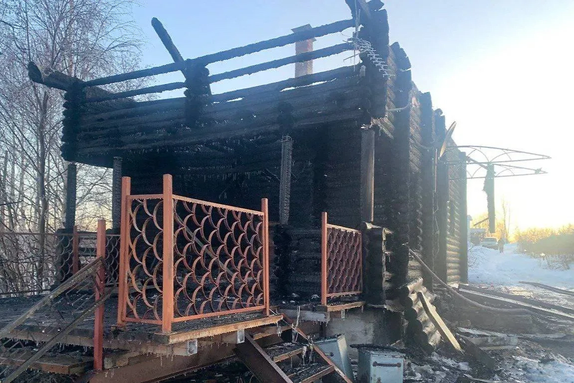 Сгоревшая баня, где погибли люди. Обложка © Telegram / Прокуратура Республики Карелия