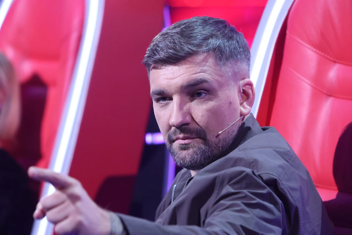 Василий Вакуленко вышел из себя на шоу «Голос». Фото © VК / «Голос»