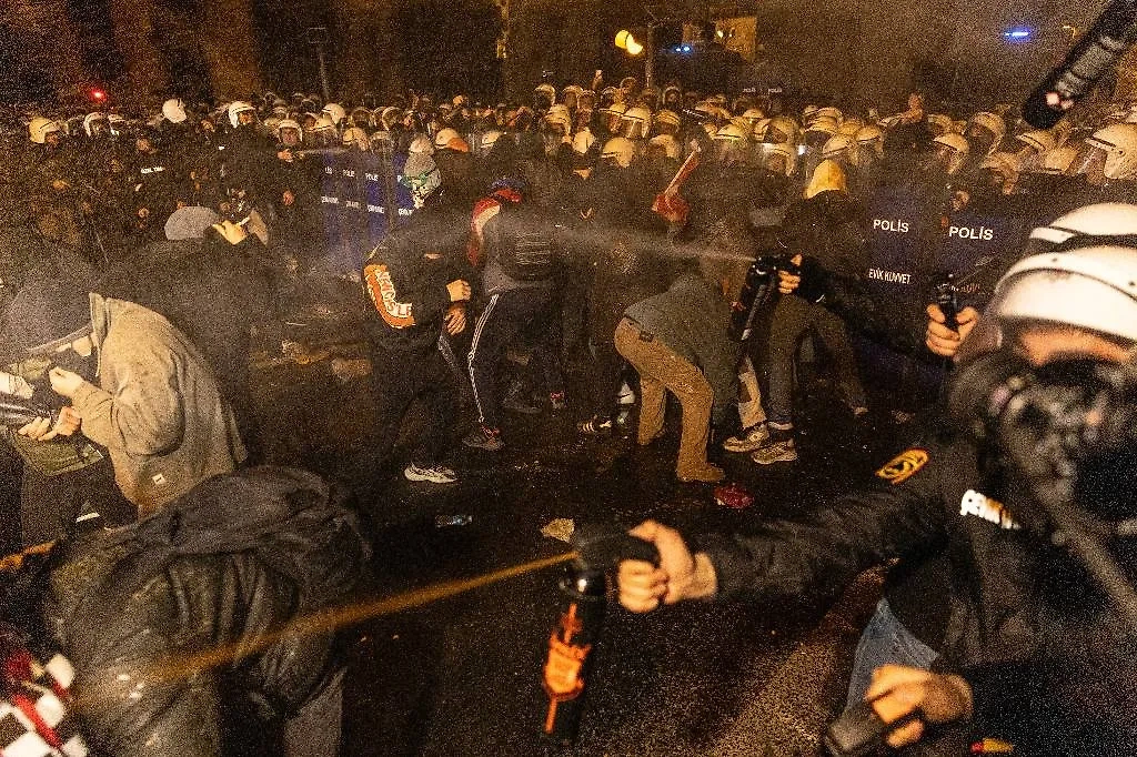 Протесты в Турции. Обложка © ТАСС / EPA