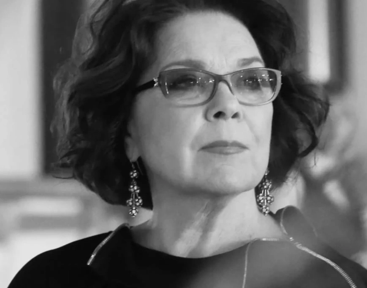 Лариса Голубкина. Обложка © VK / ГИТИС