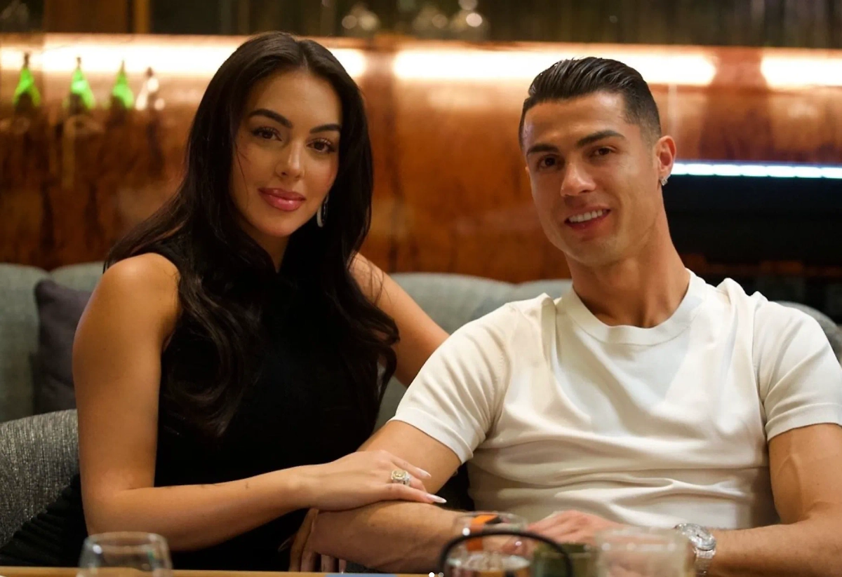 Криштиану Роналду и Джорджина Родригес. Фото © Instagram (признан экстремистской организацией и запрещён на территории Российской Федерации)/ georginagio