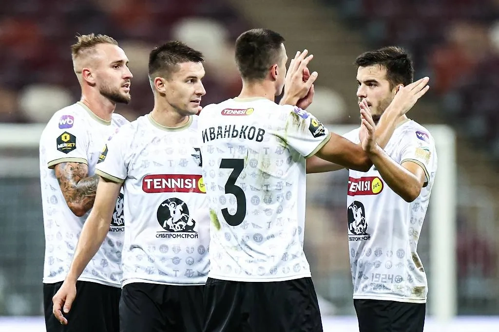 Футболисты «Торпедо». Обложка © ТАСС / Валерий Шарифулин