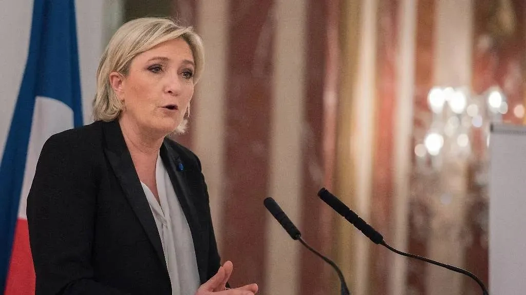 Марин Ле Пен. Обложка © Shutterstock / FOTODOM / Frederic Legrand - COMEO