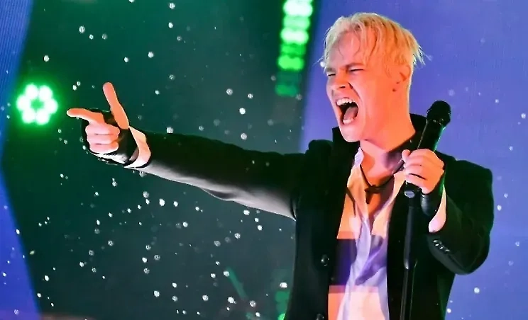 Певец Ярослав Дронов (SHAMAN). Обложка © АГН «Москва» / Сергей Киселёв 