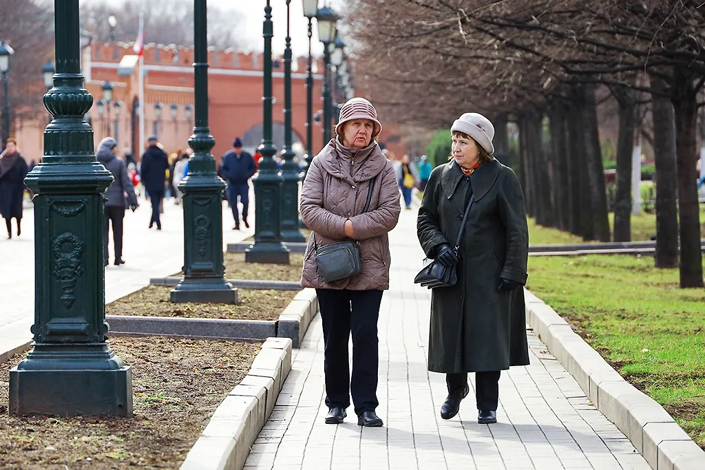 С 1 апреля вырастет размер пенсий. Обложка © ТАСС / Олег Елков