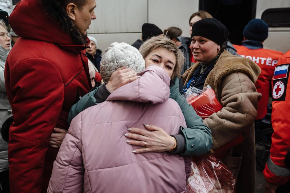 Прибытие курян на малую родину. Видео © Telegram / Омбудсмен Москалькова Татьяна