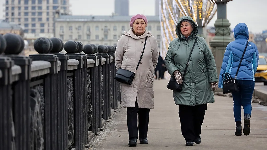 Социальные выплаты вырастут с 1 апреля. Обложка © ТАСС / Олег Елков