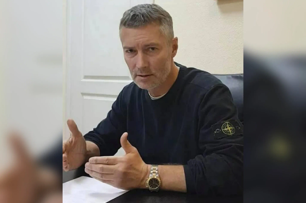 Евгений Ройзман*. Обложка © X / roizmangbn