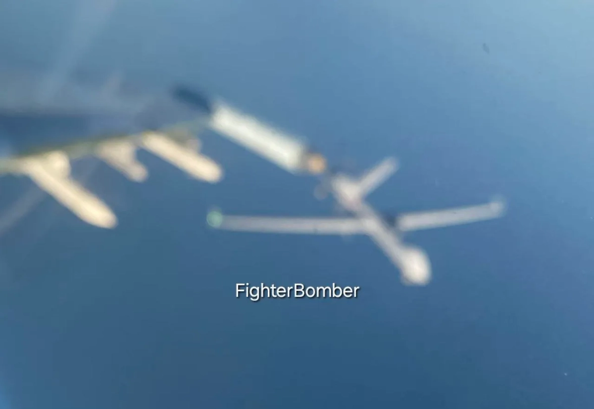 Французский дрон, напуганный российским Су-35. Фото © Telegram/Fighterbomber