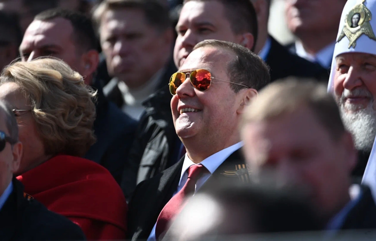 Дмитрий Медведев. Обложка © Life.ru