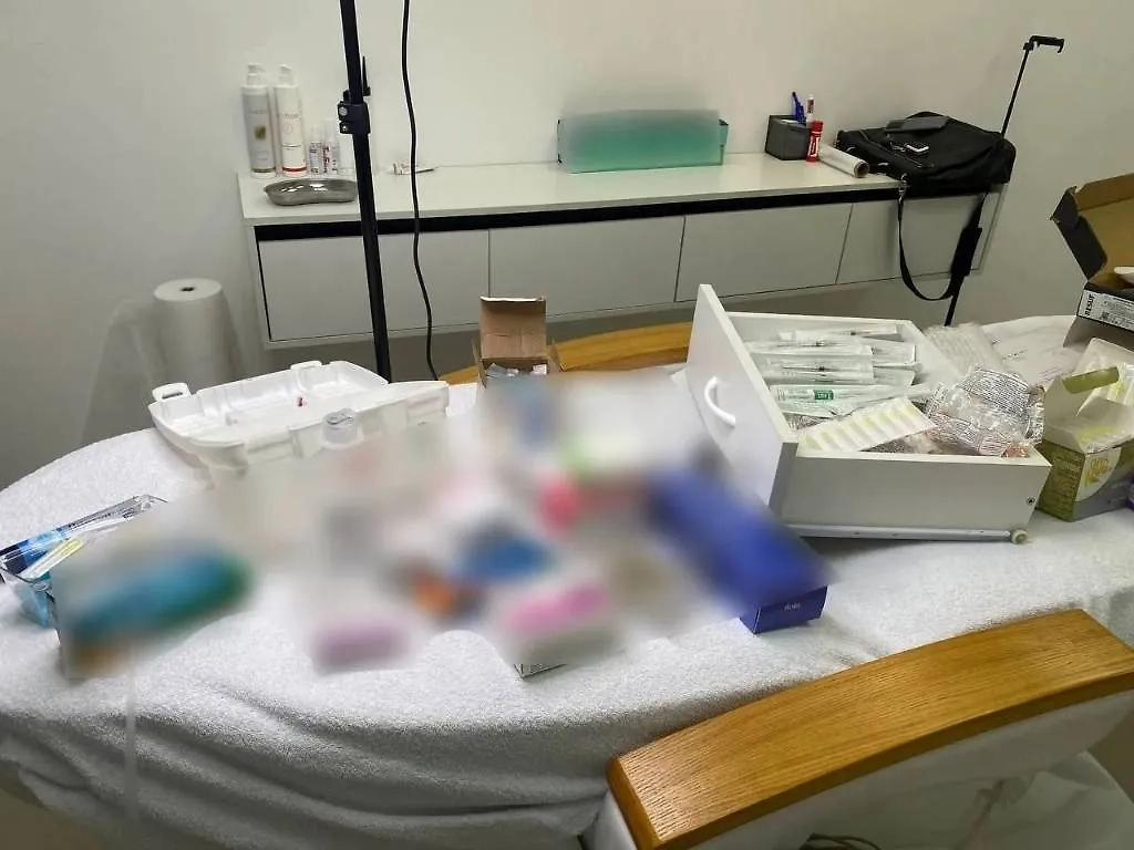 Найденные при обыске в Абакане препараты. Обложка © Telegram / ГСУ СК России по Красноярскому 