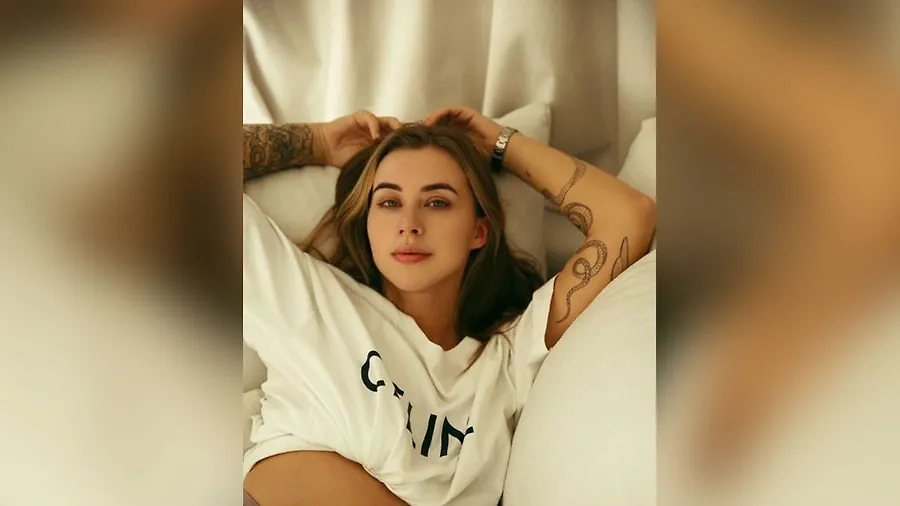 Блогер Александра Митрошина. Обложка © VK / alexandramitroshina_vk