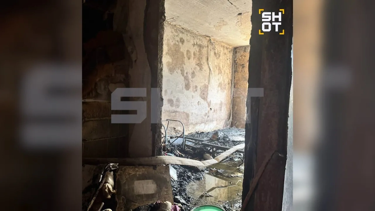 Пожар в девятиэтажке на юге Москвы. Фото © SHOT