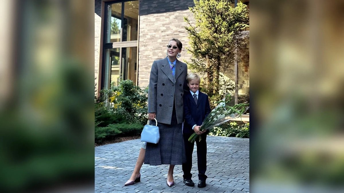 Ксения Собчак с сыном Платоном. Обложка © Instagram (признан экстремистской организацией и запрещён на территории Российской Федерации) / xenia_sobchak