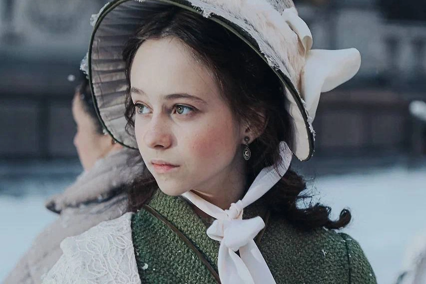 Нежная Соня оказалась каратисткой. Фото © «Война и мир», режиссёр Сарик Андреасян, сценарий Алексей Гравицкий, Лев Толстой / Kinopoisk