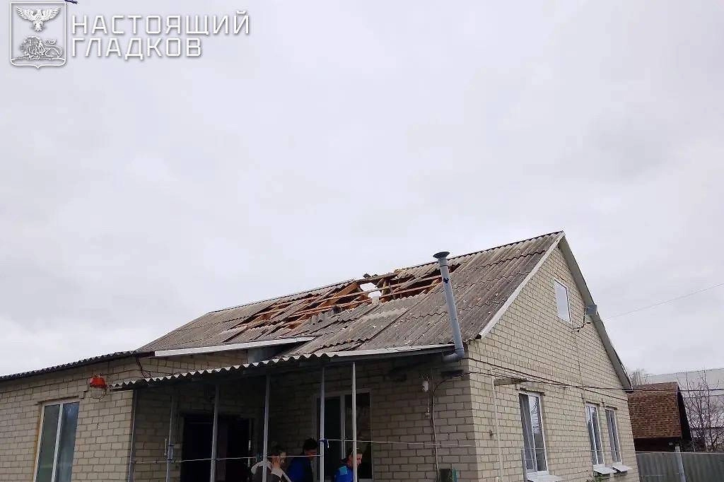 Дом, повреждённый в результате атаки БПЛА в Шебекино. Фото © Telegram / Настоящий Гладков