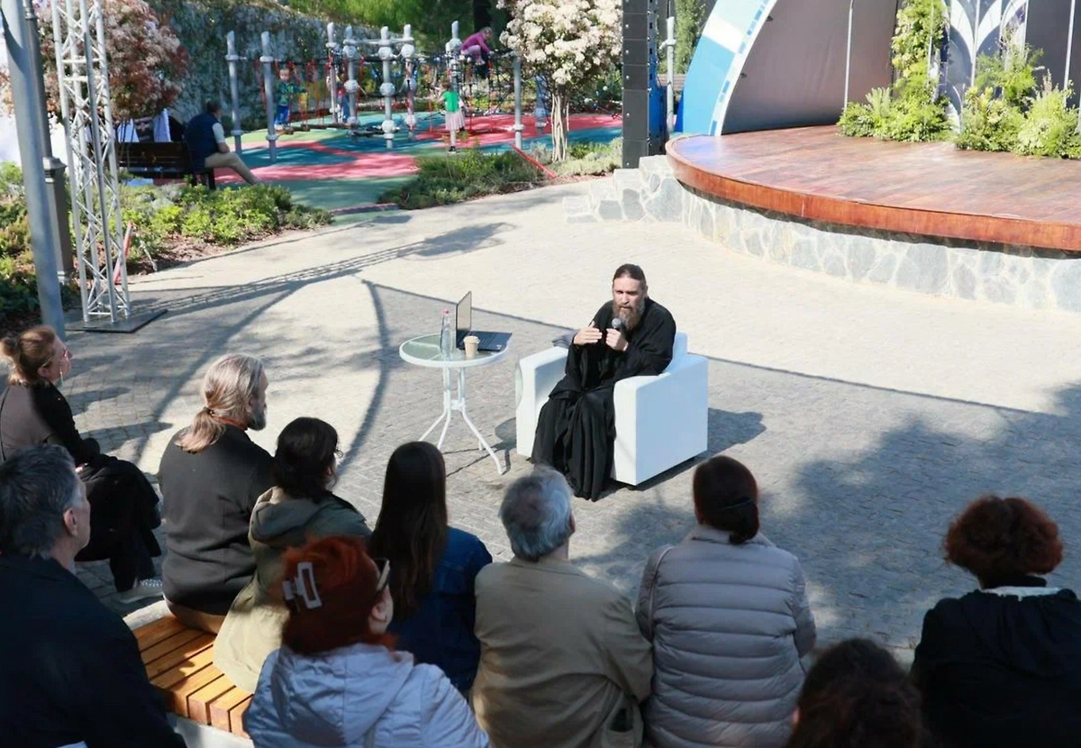 В Алупке с 1 по 5 мая пройдёт фестиваль «Явление» с более чем 80 событиями. Фото © Предоставлено Life.ru