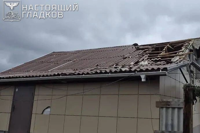 Объект торговли, пострадавший посёлке Политотдельский. Фото © Telegram / Настоящий Гладков