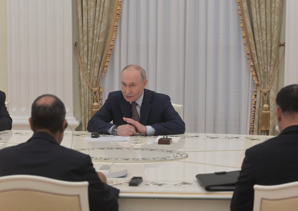 Путин 15 апреля проведёт совещание по экономическим вопросам с кабмином и ЦБ